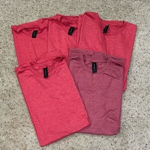 NWOT Gildan Softstyle red tee bundle